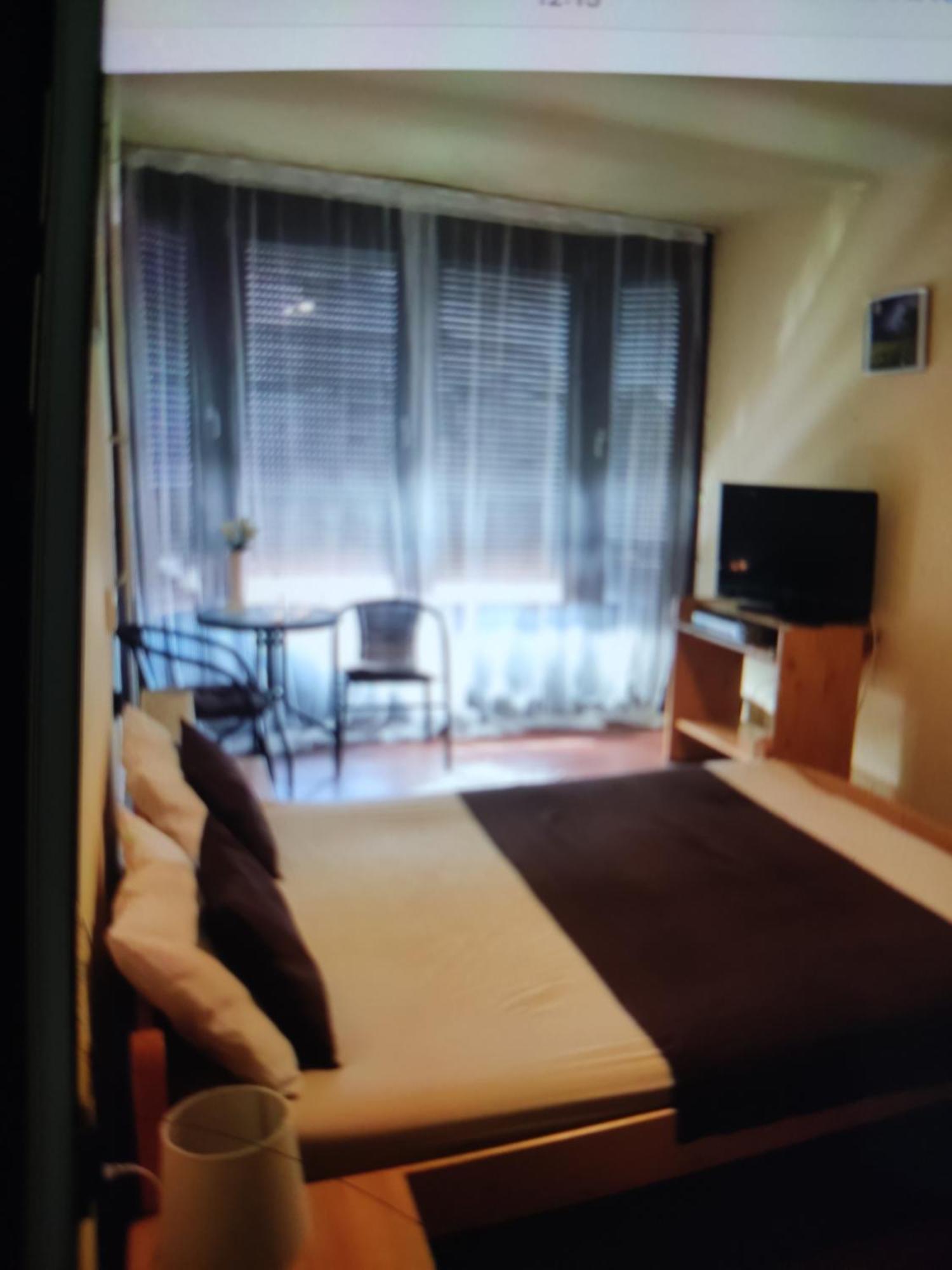 Buebaj Vendeghaz Hotel Eger Phòng bức ảnh