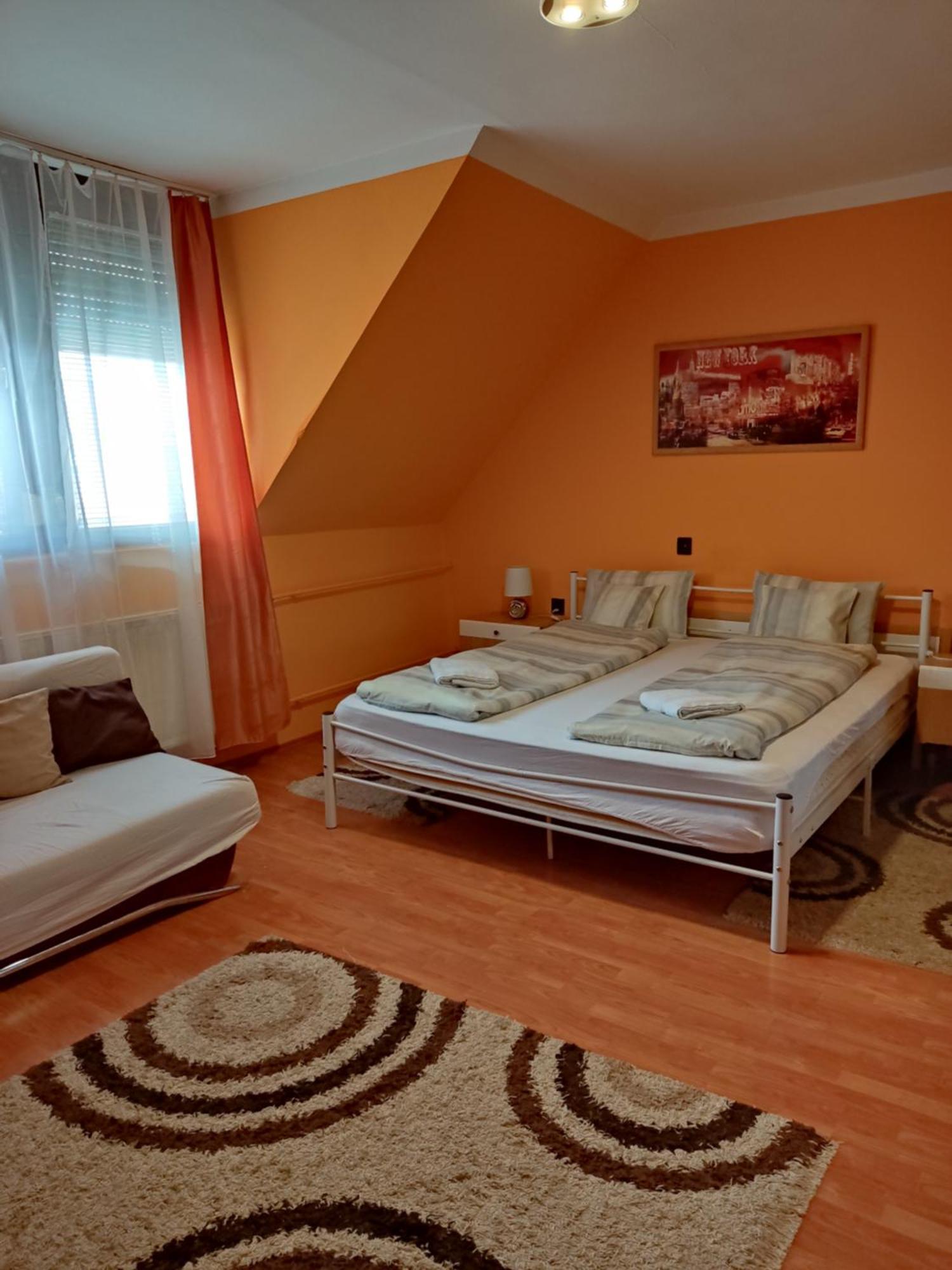 Buebaj Vendeghaz Hotel Eger Phòng bức ảnh